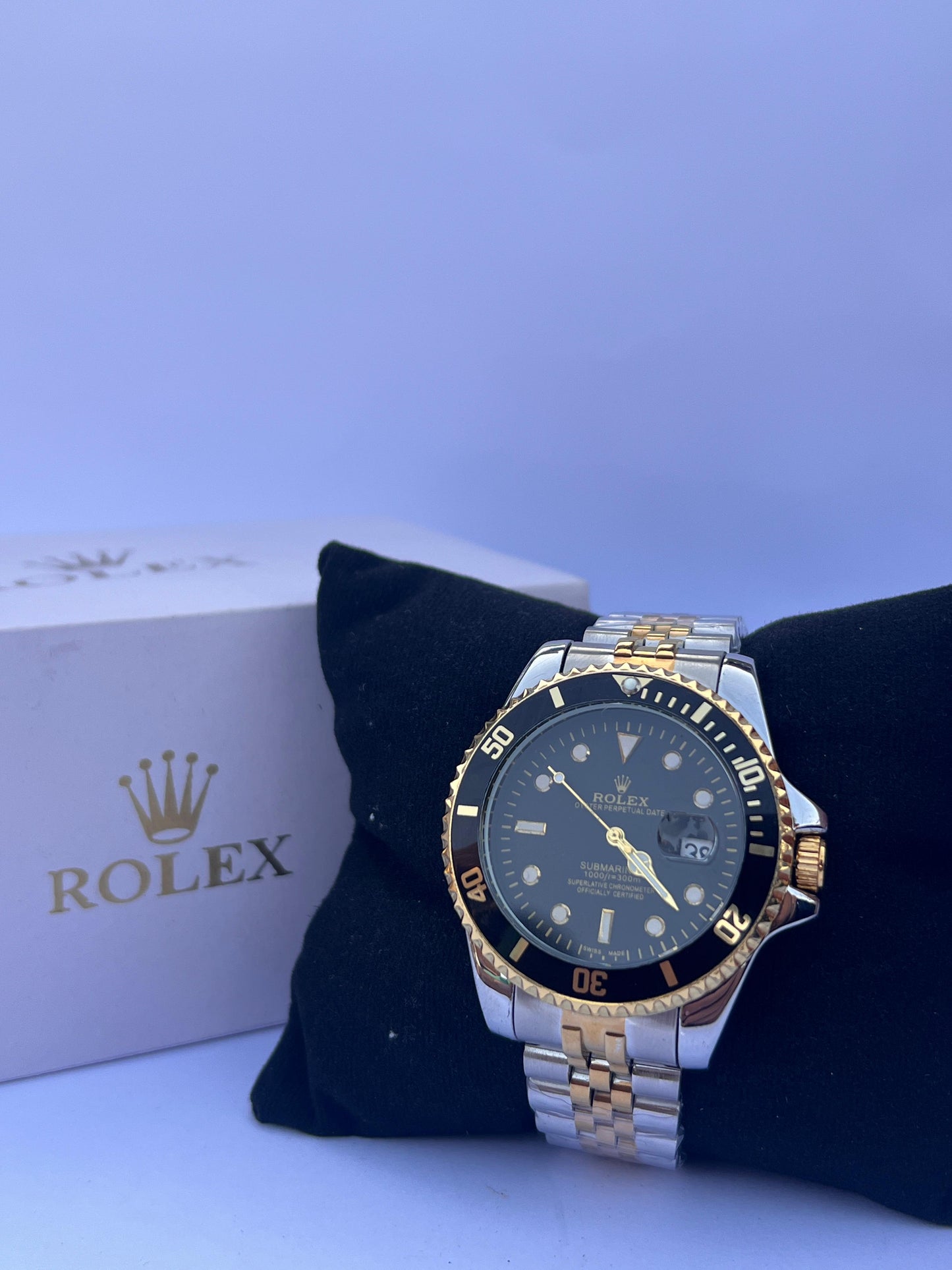 Rolex Submariner Style Watch – Black & Gold Bezel