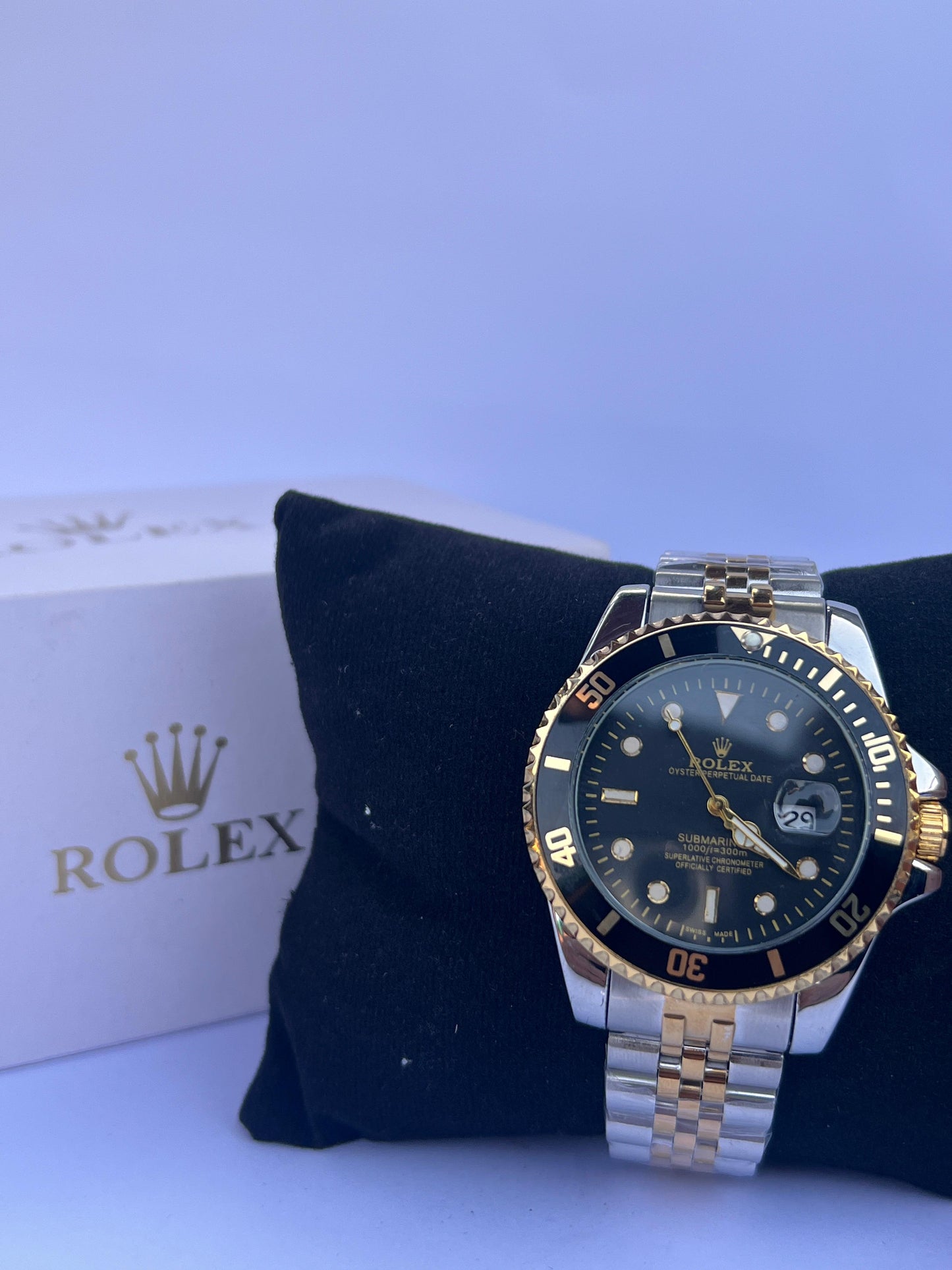 Rolex Submariner Style Watch – Black & Gold Bezel